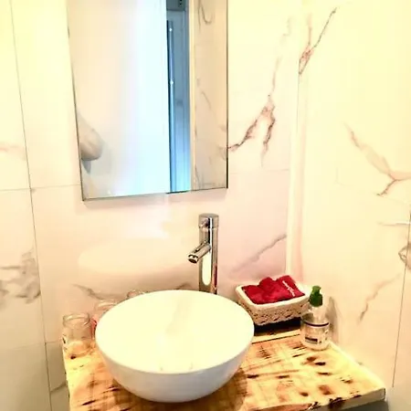 Apartment Hyper Centre Dans Ancien Palace Face Aux Thermes Mont-Dore